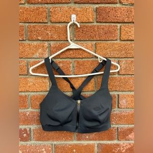 New Victorias Secret KnockOut Sports Bra 36D